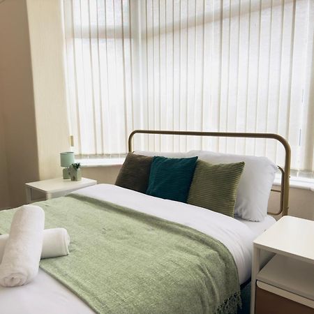 Double Bedroom Near City Center Manchester Eksteriør billede