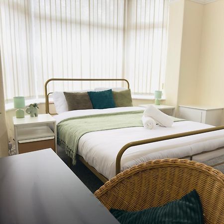 Double Bedroom Near City Center Manchester Eksteriør billede